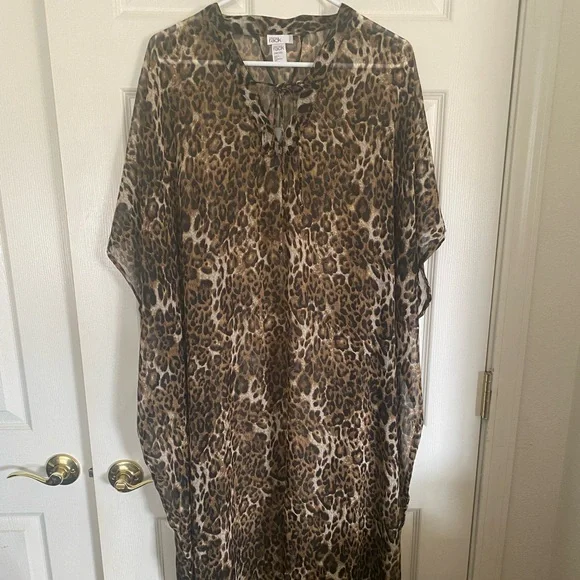 ANIMAL PRINT SWIMSUIT COVER UP NWOT - Picture 2 of 6